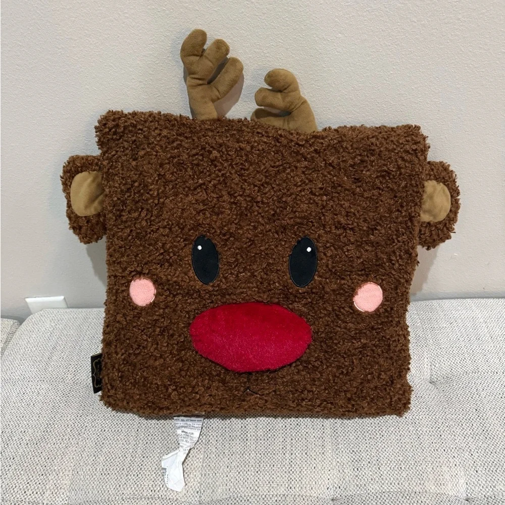 FAO SCHWARZ Brown Christmas Reindeer Face Pillow 20
